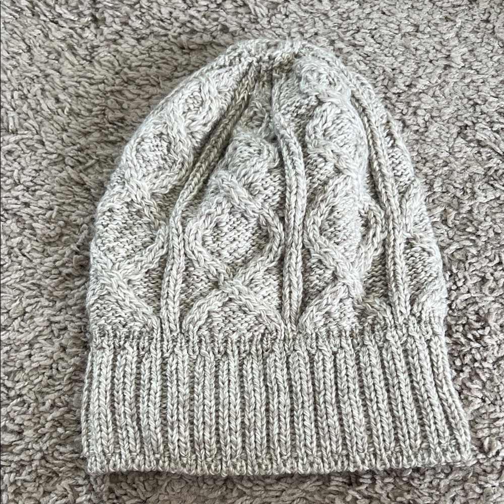 Aran Woollen Mills Made In Ireland Oatmeal Cream Woolen Beanie